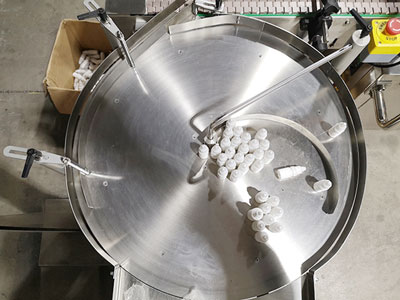 Aseptic Filling and Closing Machine (for Eye-drop), YHG-100 Series